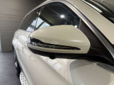 メルセデスの認定中古車「サーティファイドカー」には、最大100項目にも及ぶ点検・整備項目が設定されています>