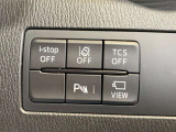 【安全装備も充実】車線逸脱警報システム。バック時の障害物を検知し知らせるパーキングセンサー付きです。