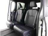 ゆとりある広々とした車内空間は、ドライブを始め買い物やレジャーなど、幅広く活躍します。一人でもみんなとでもお出かけを楽しみましょう!