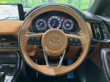 【純正革巻きステアリング】上質な革を使用することで、手にしっかり馴染みとても運転しやすいハンドルです♪