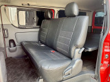 セカンドシートも新品シートカバー装着♪