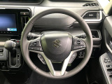 【純正革巻きステアリング】上質な革を使用することで、手にしっかり馴染みとても運転しやすいハンドルです♪