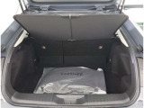 広々としたラゲージスペースを備えています。大きなものや長さのある荷物もしっかりと積み込めます。