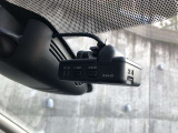 うれしい純正前方ドライブレコーダー。ナビ画面で接待や確認が可能です。