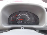 【スピードメーター】視認性の良いスピードメーターです。シンプルなデザインで運転中でも見やすいですよ♪