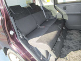 後部座席も気になるようなキズ・汚れやへたり等、大きなダメージはなく、良好な状態です。しっかりとクリーニング整備をしご納車いたします。