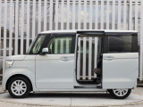 現車確認をご希望の際は、ご希望の日時等を営業スタッフまでご連絡下さい。もちろんお見積りメールでのご連絡もお待ちしております。