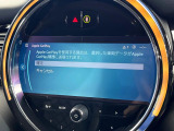 ●Apple Car Play:スマホとの有線接続で、ナビ・オーディオ再生などスマホのアプリ機能が画面でも使える便利機能です!