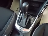 アクセルペダルを踏み込む量や速さに応じて変速パターンを最適制御し、人馬一体の運転感覚を発揮してくれる6速オートマ!