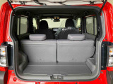 広々ラゲッジスペースです。いろんな荷物も積み込みしやすくなってます!!