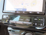オートエアコンで車内はいつでも快適です♪