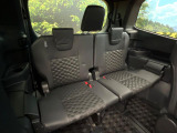 3列目シートはもちろん状態良好☆大人でもゆったりと座って頂けますので、大人数でのお出かけもラクラクです♪ご家族で、気の知れた仲間で、ドライブに行くのが楽しみですね♪