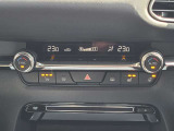 運転席、助手席に3段階調整式シートヒーターを装備。またステアリングにもヒーターを装備。フルオートエアコンなので温度を設定するだけで、吹出口・風量を自動的に調整してくれますので、快適にお過ごし頂けます。