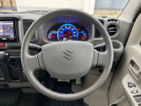 ステアリングも使用感が少なく、きれいな状態となっております♪