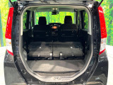 普段のお買い物や通勤、送迎等に十分な荷室スペースを確保しております。セカンドシートを倒すと、大きな荷物の積載も可能です♪