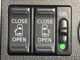 【両側パワースライドドア】スマートキーや運転席のスイッチで後席両側スライドドアの開閉が可能♪電動だから力を入れてドアを開ける必要が無く、小さなお子様でも簡単に開け閉めでき快適です♪