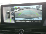 まるで上空から見下ろしているような感じで駐車が楽にできるインテリジェントアラウンドビューモニター!