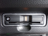 ■【ETC車載器】が装備されています。セットアップをしてお渡しとなり、ETCカードを差し込むだけで高速道路の利用が可能です。