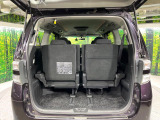 【パワーバックドア】スマートキーや運転席のボタンを押すだけでリアゲートが自動で開閉します!荷物を持っている時や、高い位置にあるバックドアを閉める際に便利な機能です♪