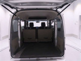 コンパクトカーながらゆとりあるラゲッジルームです。