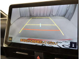 バックガイドモニターで、後方を確認しながら安心して駐車することができます。運転初心者も熟練者も必須の機能ですよ!