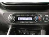 室内を快適温度にするオートエアコン!スイッチもシンプルで操作しやすく、オールシーズン快適なドライブに出かけられますね♪