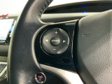 ステアリングにオーディオ操作スイッチが付いています。オーディオ画面に直接タッチしなくても操作が出来ますので、運転に集中できます。