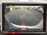 バックカメラ装着済!死角になりやすい後方もとても見やすいです☆車庫入れに自信がない方や縦列駐車が苦手な方にも、オススメ装備です!安心度もアップ!