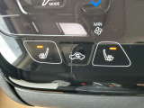 前席シートヒーター付いています。