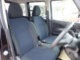 運転席は座り心地が良く快適に運転していただけます♪