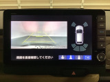 バックでの車庫入れも安心です! リアカメラが付いているバックモニター付のナビを装備しております。バンパーについているソナーや、操作線もついており距離感も画面から確認できます。