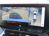 「パノラミックビューモニター」でクルマを真上から見るように周囲を確認でき、駐車の際に大活躍☆