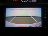 バックモニターで、後方を確認しながら安心して駐車することができます。運転初心者も熟練者も必須の機能ですよ!