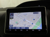 純正ナビを装備。タッチパネル式で使いやすく、お出かけもラクラクです。