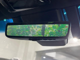 【デジタルインナーミラー】後席の大きな荷物や同乗者で後方が確認しづらい時でも安心!カメラが撮影した車両後方の映像をルームミラー内に表示。クリアな視界で状況の確認が可能です!