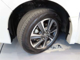 純正アルミホイール!タイヤサイズは205/60R16です!
