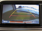 バックガイドモニターで、後方を確認しながら安心して駐車することができます。運転初心者も熟練者も必須の機能ですよ!