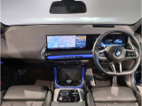 ☆センターパネルを運転席側に僅かに傾けたBMW独特のインパネ☆【駆け抜ける歓び】はここからもスタートしております☆