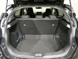 広々としたラゲージスペースを備えています。大きなものや長さのある荷物もしっかりと積み込めます。