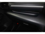 インパネテーブル装備!車内での小物などを一時的に置くとき利用できます。