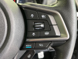【全車速追従機能付クルーズコントロール】高速道路での長距離走行が楽に!!自動で速度を保つクルーズコントロールが、衝突軽減システムと連携し、前方の車両を感知して車間を保つように速度調節してくれます!!