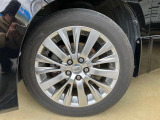 純正18インチホイール付いております!!