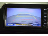 バックガイドモニターで、後方を確認しながら安心して駐車することができます。運転初心者も熟練者も必須の機能ですよ!