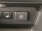 ソケット類も充実☆対応のケーブルがあれば車内でスマホなどの充電が可能です☆