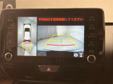 全周囲カメラ付きで車庫入れも安心ですね。