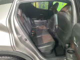 後部座席も気になるようなキズ・汚れやへたり等、大きなダメージはなく、良好な状態です。