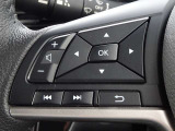【ステアリングスイッチ】ハンドルから手を離さずにオーディオ操作!選曲・音量調整が簡単にできます!わき見運転の防止に役立ちますよ!