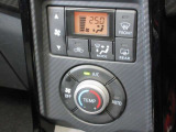 エアコンはオートエアコンになっています。