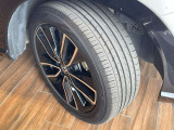 【タイヤ】タイヤの状態は写真の通りです。溝の深さなども是非、写真でご確認ください!