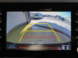 バックガイドモニターで、後方を確認しながら安心して駐車することができます。運転初心者も熟練者も必須の機能ですよ!